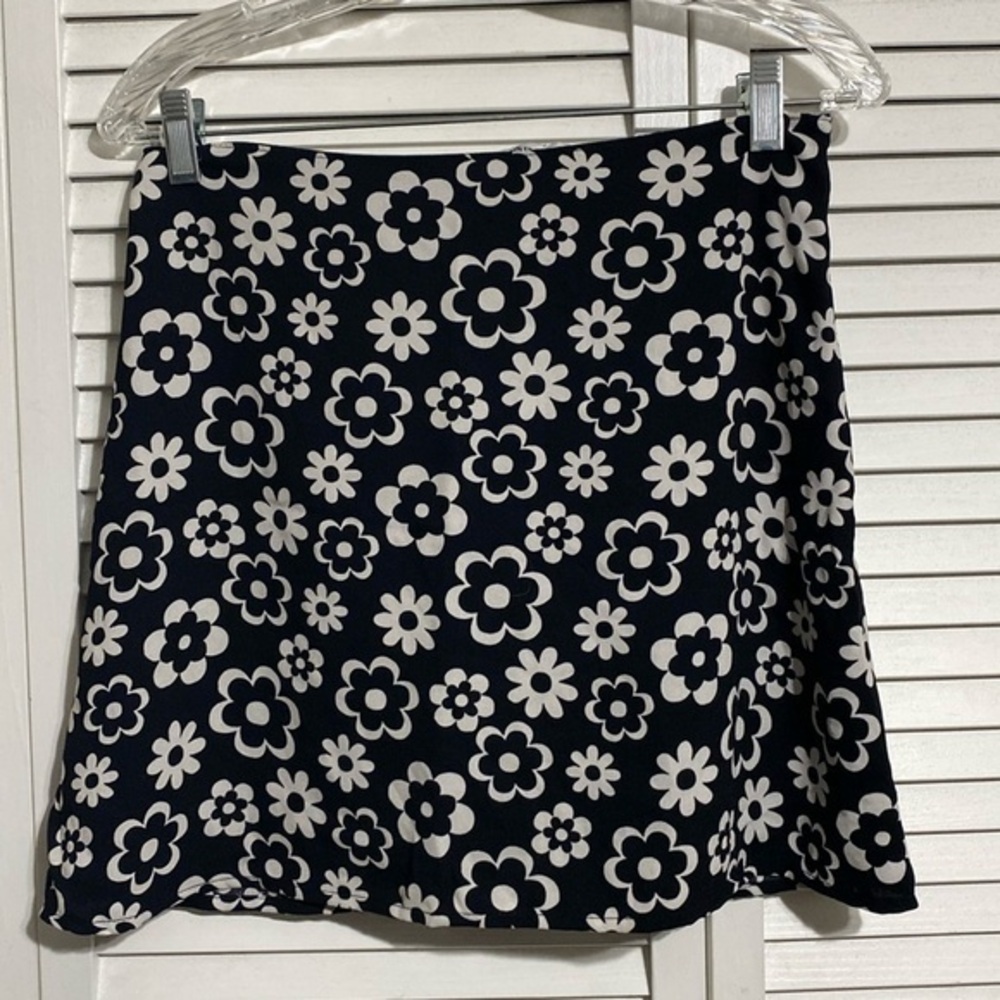 Hollister A-Line Mini Skirt Black and White Floral